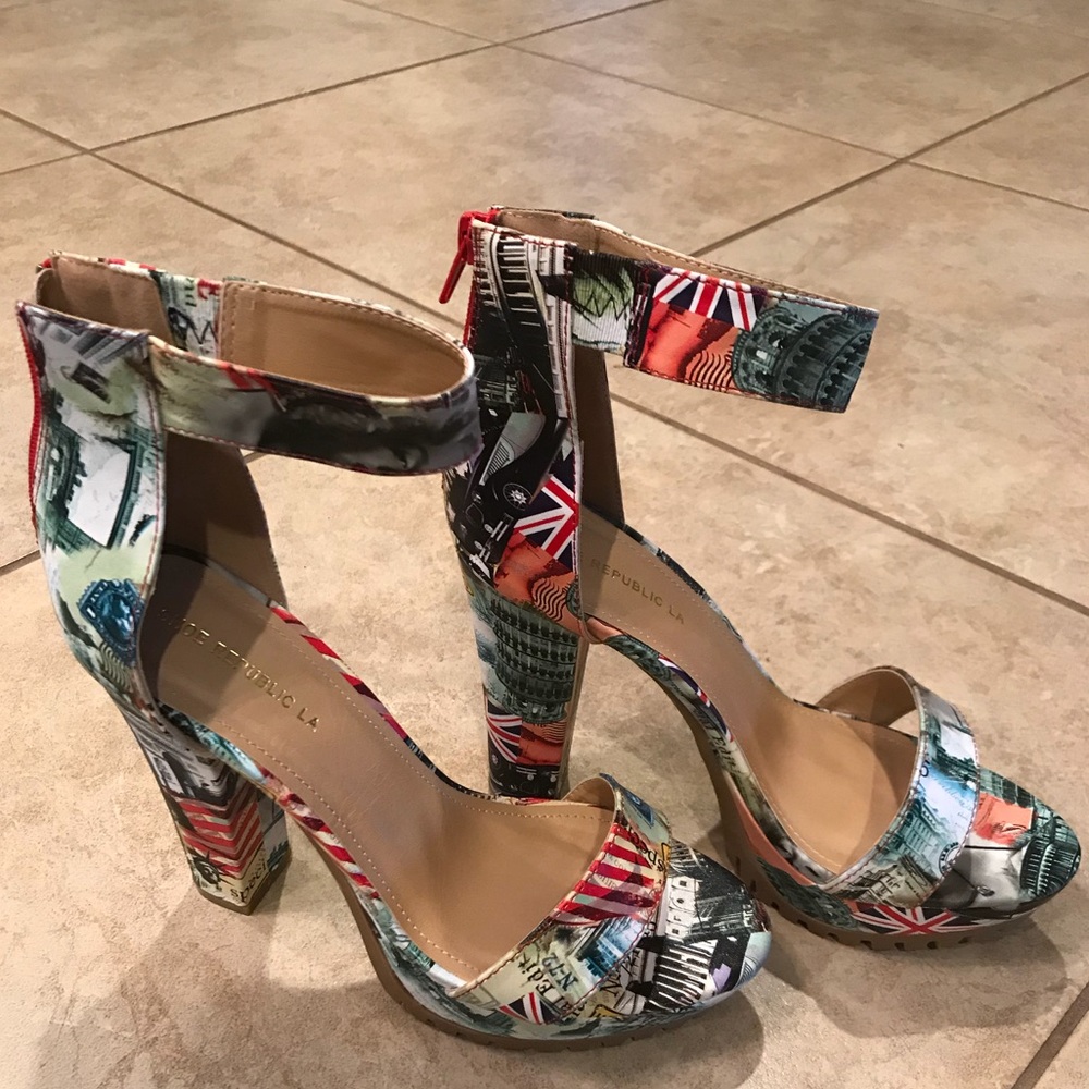 International printed rubber soled platform heels - Picture 1 of 8